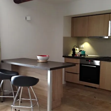 La Grande Bouisse Avec Piscine Dans Le Luberon, Provence * Cereste