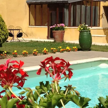 La Grande Bouisse Avec Piscine Dans Le Luberon, Provence