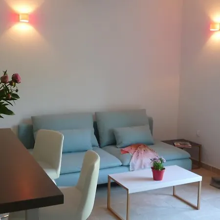 La Grande Bouisse Avec Piscine Dans Le Luberon, Provence Holiday home Cereste