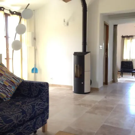 La Grande Bouisse Avec Piscine Dans Le Luberon, Provence * Cereste