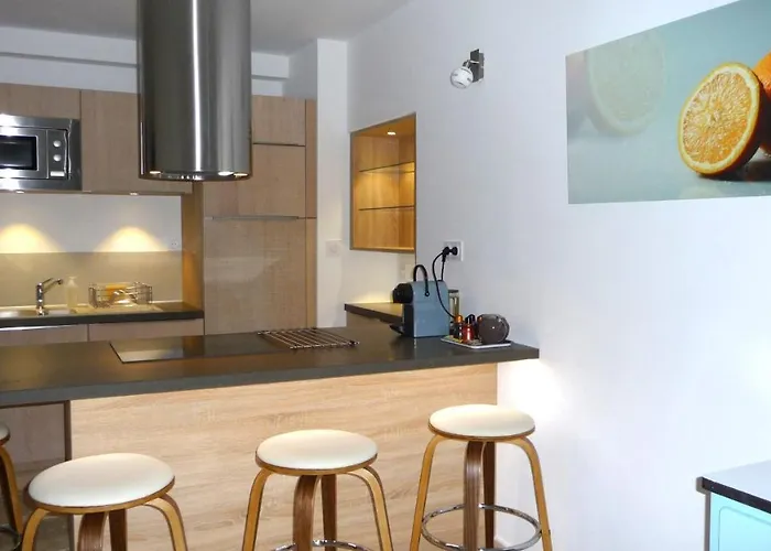 La Grande Bouisse Avec Piscine Dans Le Luberon, Provence *