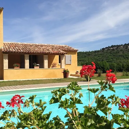 La Grande Bouisse Avec Piscine Dans Le Luberon, Provence 펜션 Céreste