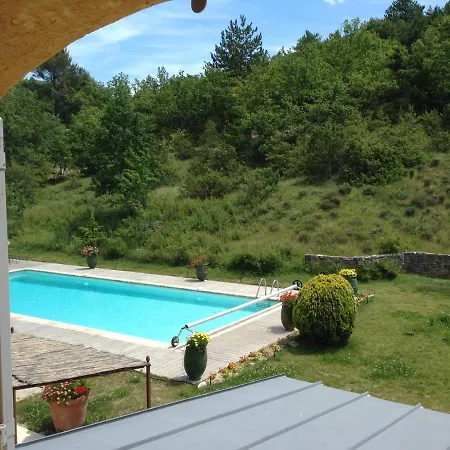 La Grande Bouisse Avec Piscine Dans Le Luberon, Provence *