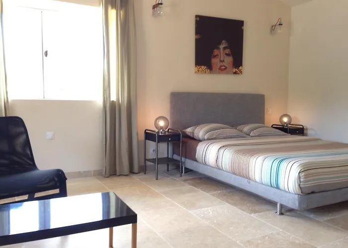 La Grande Bouisse Avec Piscine Dans Le Luberon, Provence Сasa de vacaciones