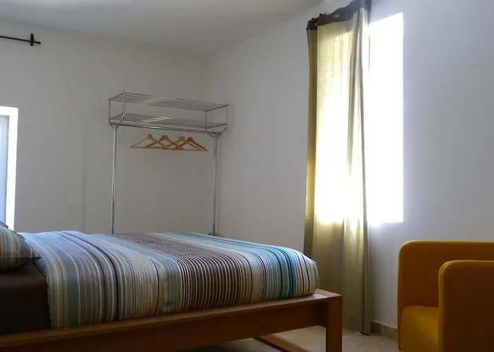 Hébergement de vacances La Grande Bouisse Avec Piscine Dans Le Luberon, Provence