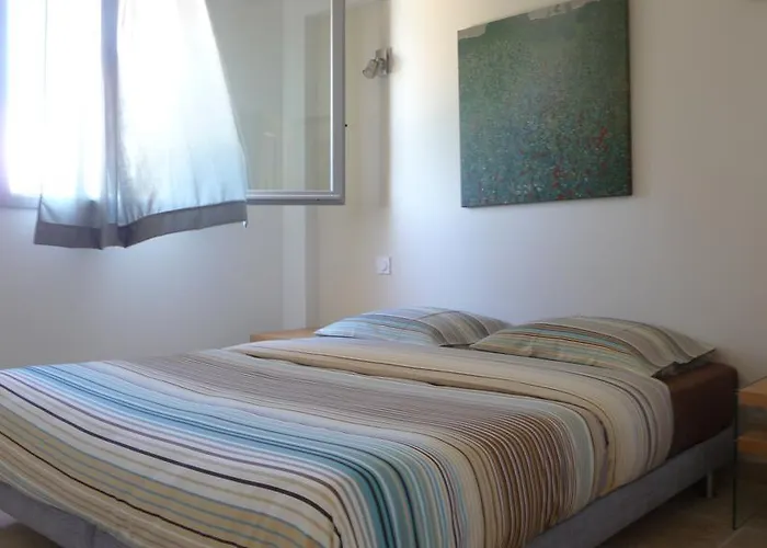 Hébergement de vacances La Grande Bouisse Avec Piscine Dans Le Luberon, Provence Céreste