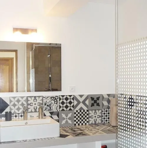 La Grande Bouisse Avec Piscine Dans Le Luberon, Provence Сasa de vacaciones *